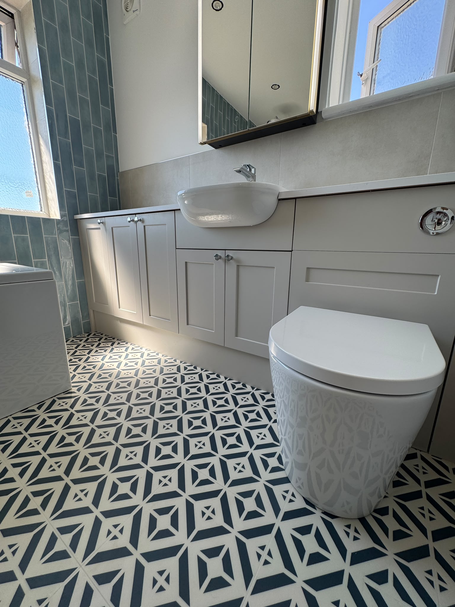 Modular bathroom furniture with plenty of storage
